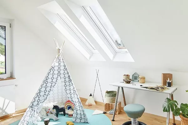 ROTO Klapp-Schwingfenster Designo R8
